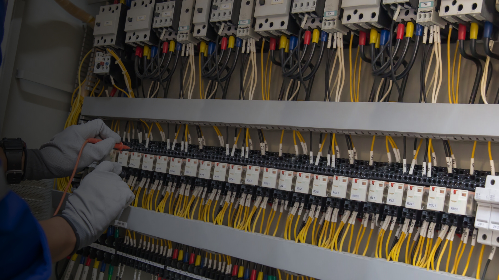 AKDES KABLO ELEKTROMARKET MÜHENDİSLİK LTD. ŞTİ.: Otomasyon, Elektrik, Elektronik ve Biyoteknoloji Çözümlerinde Güvenilir Ortağınız 2 AKDES KABLO ELEKTROMARKET MÜHENDİSLİK LTD. ŞTİ.