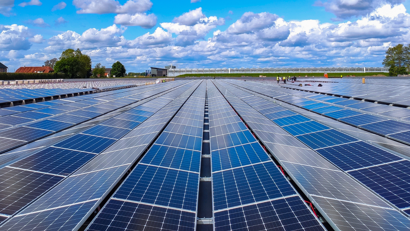 Rapor: AB 2025 güneş enerjisi hedefini aştı, 2030 yol haritası risk altında